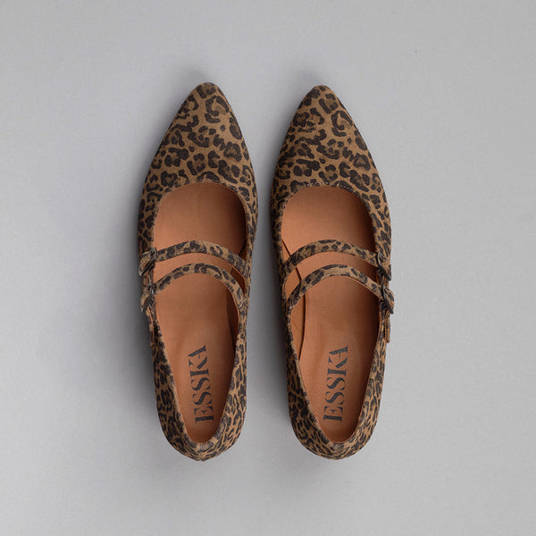 Esska Laura Leopard Low Heel Shoe