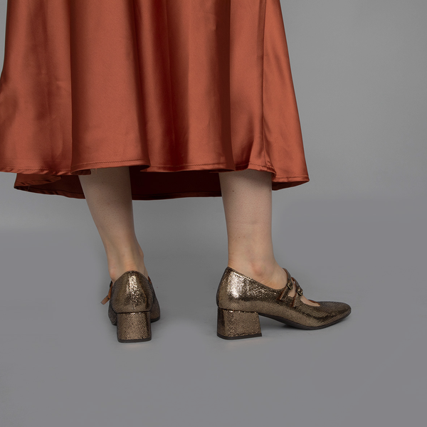 Esska Laura Onyx Low Heel Shoe