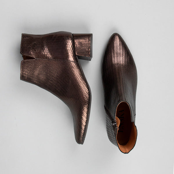 Esska Leisel Dark Brown Low Heel Boot