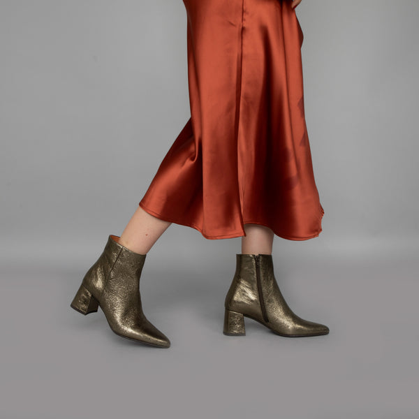 Esska Lorna Metallic Graphito Mid Heel Boot