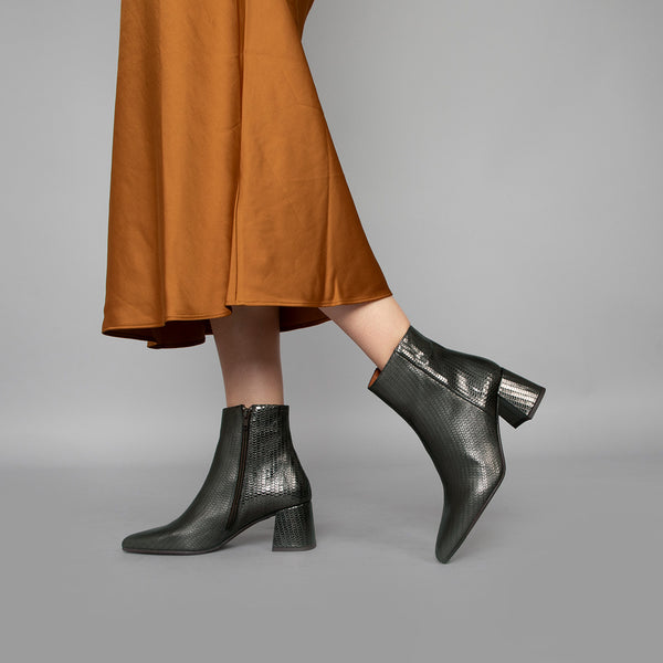 Esska Lorna Metallic Smoke Mid Heel Boot