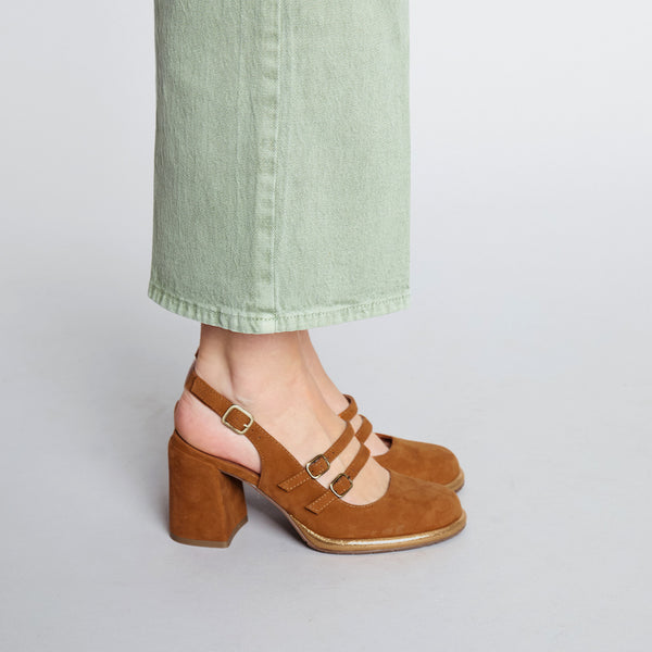 Esska Mariella Tan Mid Heel Shoe