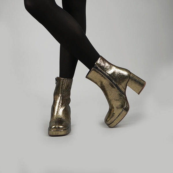 Esska Sassy Onyx Mid Heed Boot