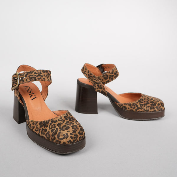Esska Selena WIDE Leopard Mid Heel Shoe