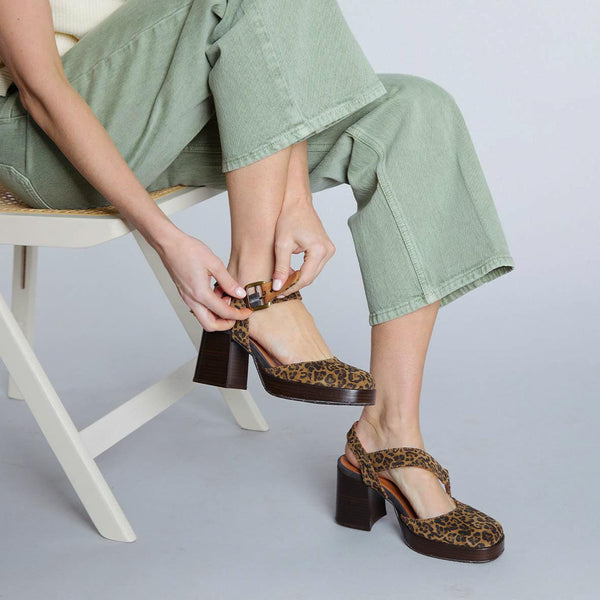 esska Selena WIDE Leopard Mid Heel Shoe