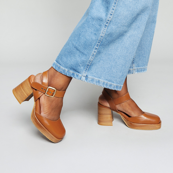 esska Selena WIDE Tan Mid Heel Shoe