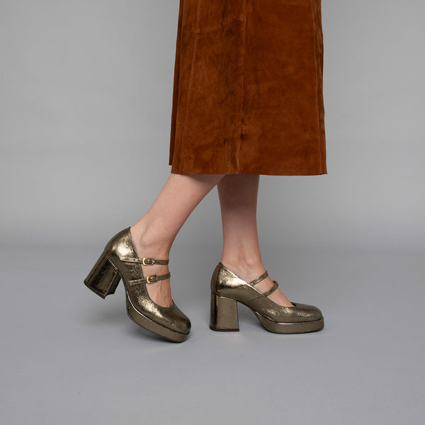 esska Sienna Metallic Graphito Mid Heel Shoe