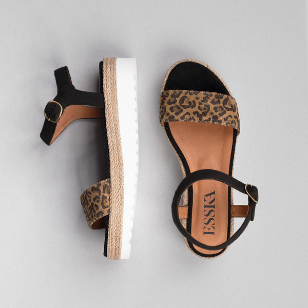 Esska Uma Leopard Flat Sandal