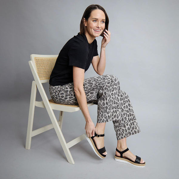 esska Uma Metallic Black Flat Sandal