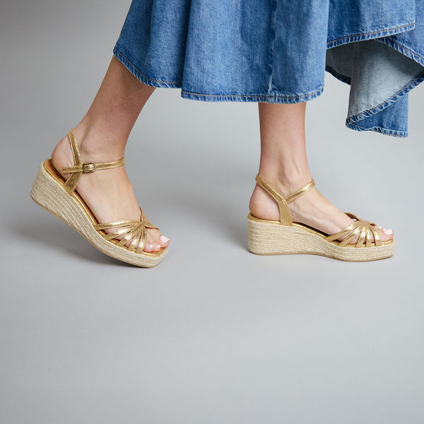 esska Wafa Vegan Gold Low Sandal