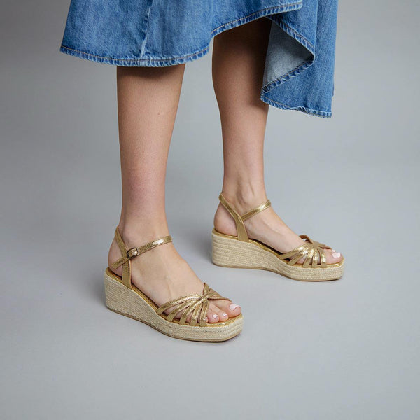 esska Wafa WIDE Vegan Gold Low Sandal