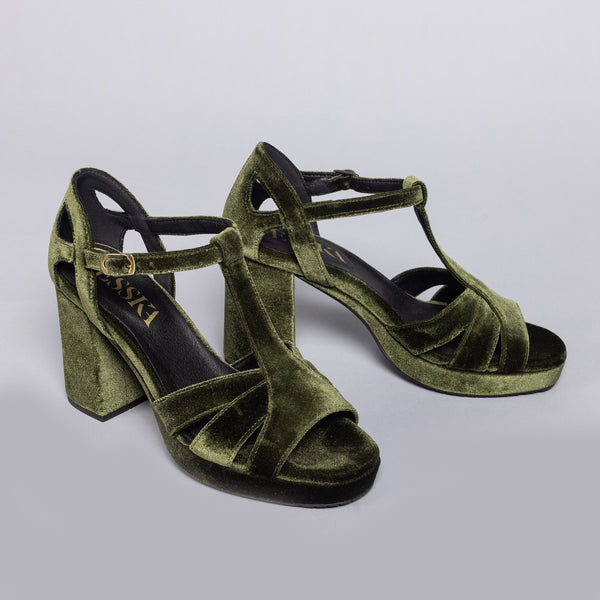 esska Valerie Vegan Velvet Green Sale price$247.00 Regular price(/) Save Sizes: 35 (UK2) out of stock out of stock out of stock out of stock out of stock out of stock out of stock out of stock Size chart Esska Size Guide Below y