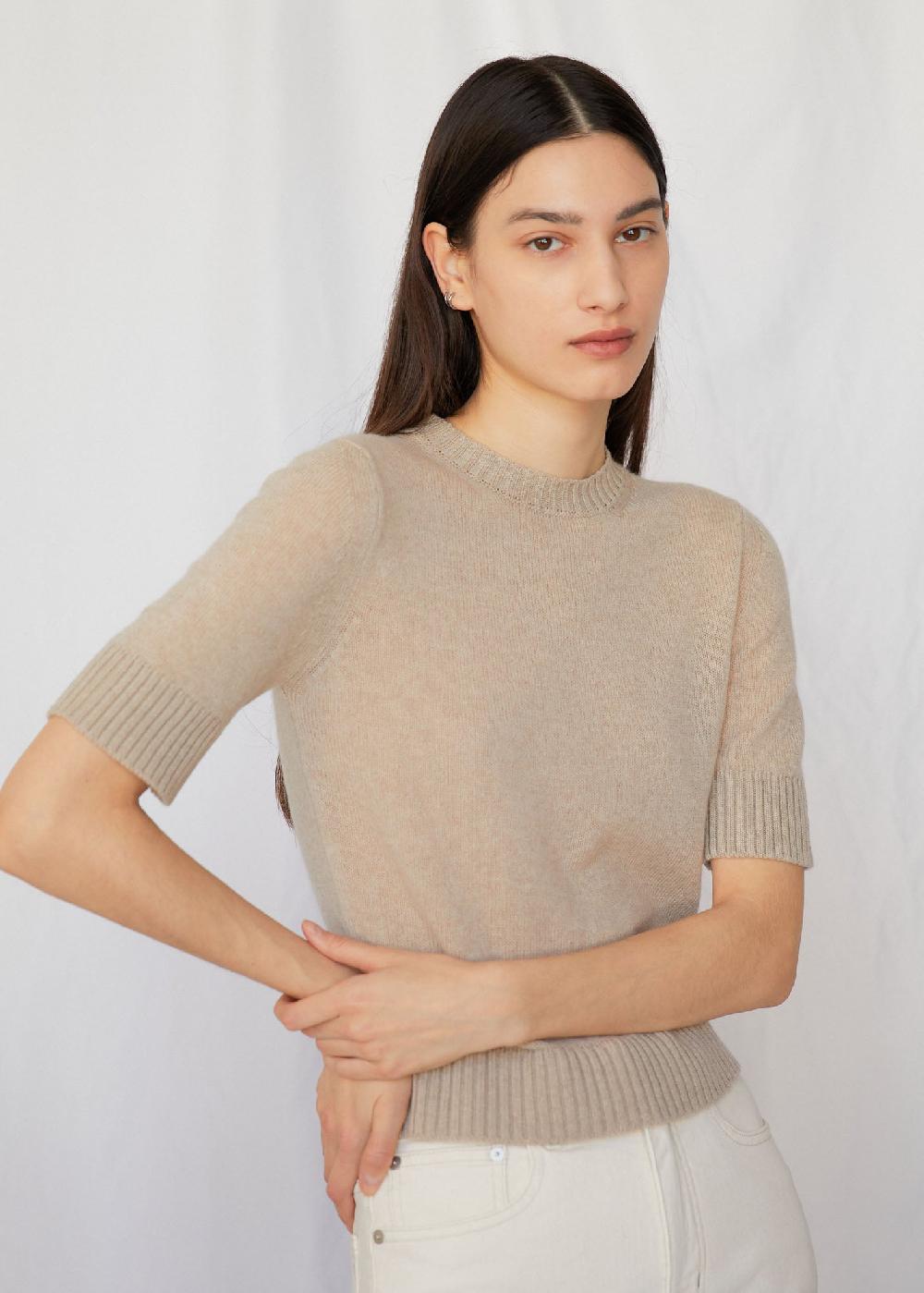 estella Cindy Short Sleeve Crewneck Cashmere Sweater in Wheat