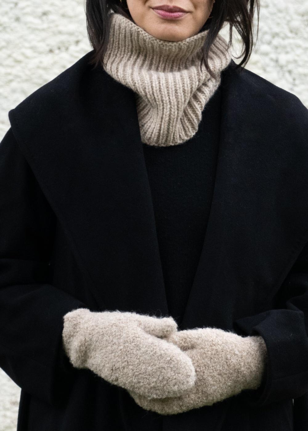 estella Alicia Alpaca Snood Scarf in Sand