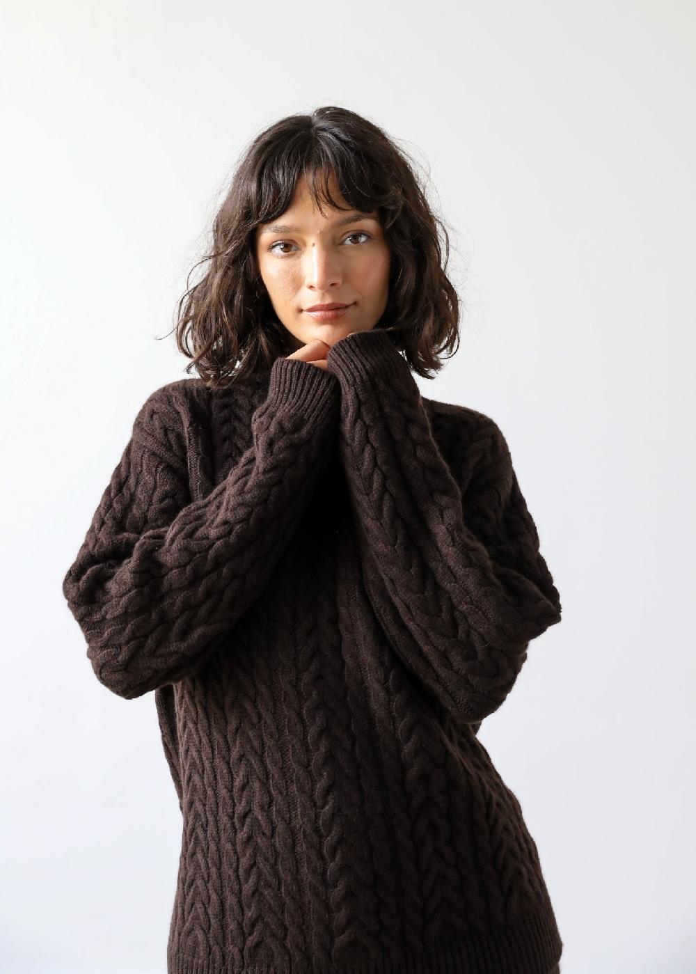 Estella Beatrice Sweater In Espresso Cashmere