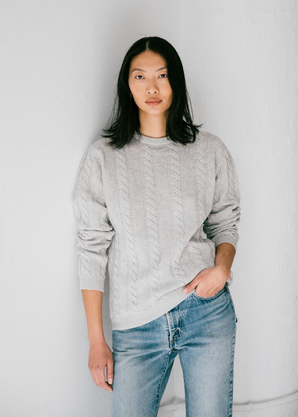 estella Daria Cable Knit Pullover in Ice Grey