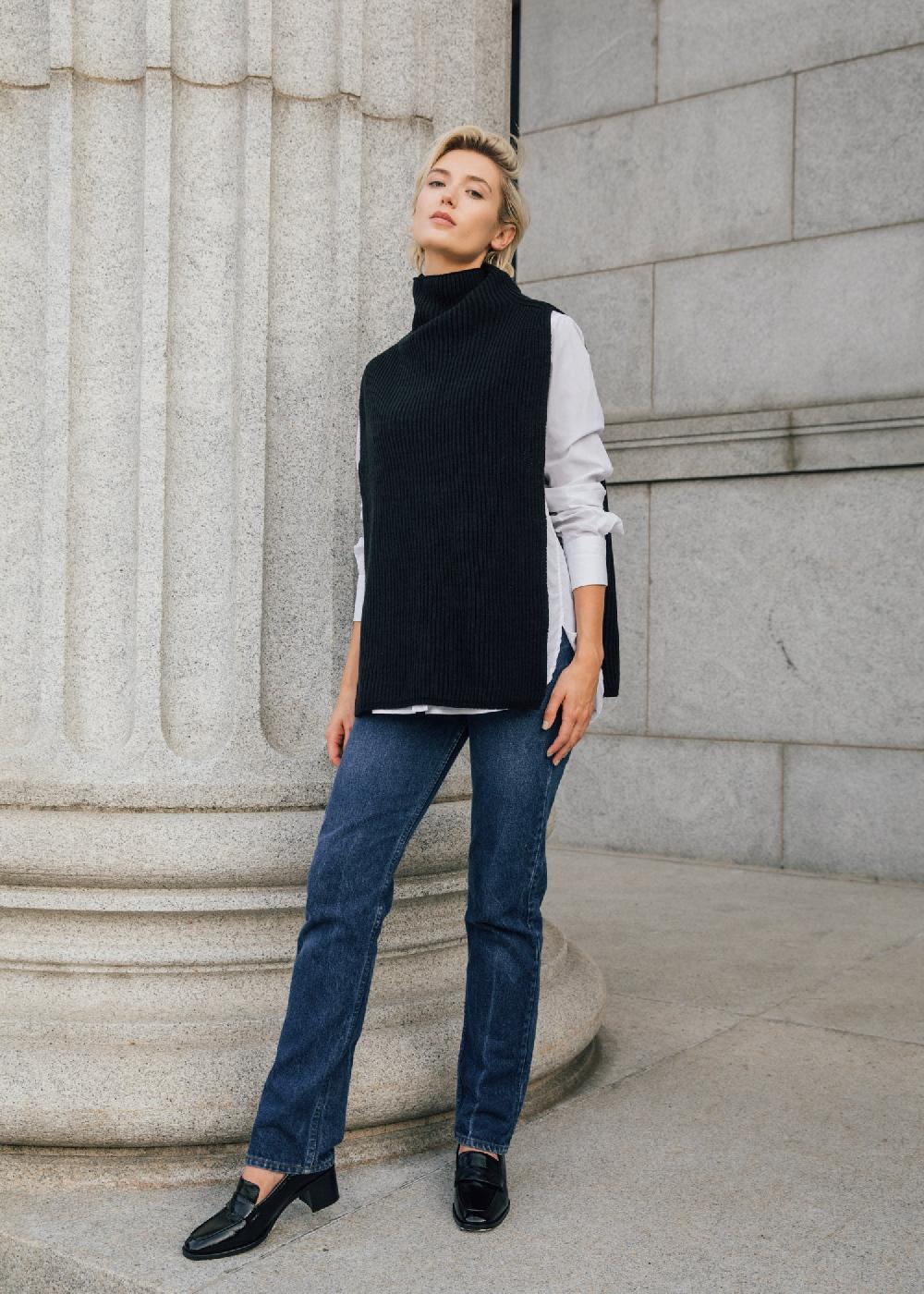 Estella Gia Dickey Sweater In Black Cashmere