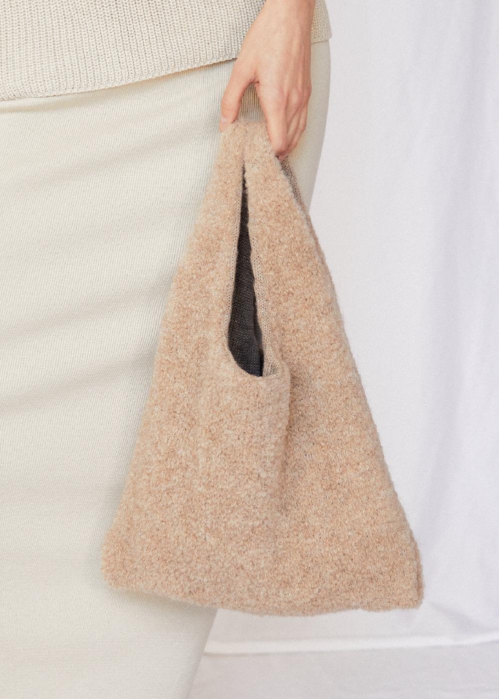Estella Jodie Alpaca Knit Tote In Sand