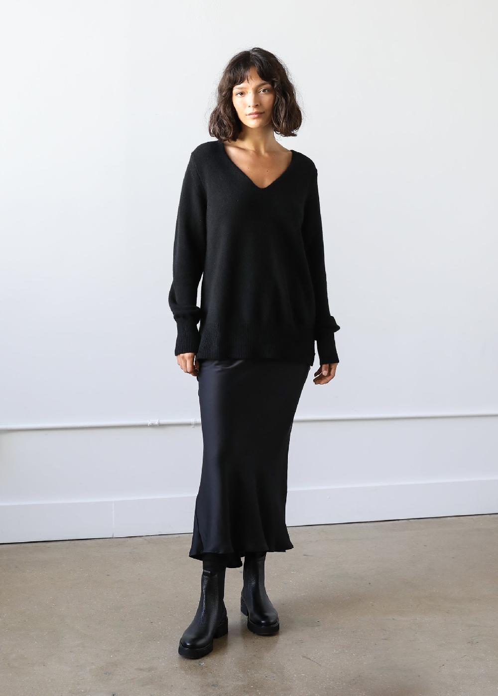 Estella Sophia Skirt In Black Silk