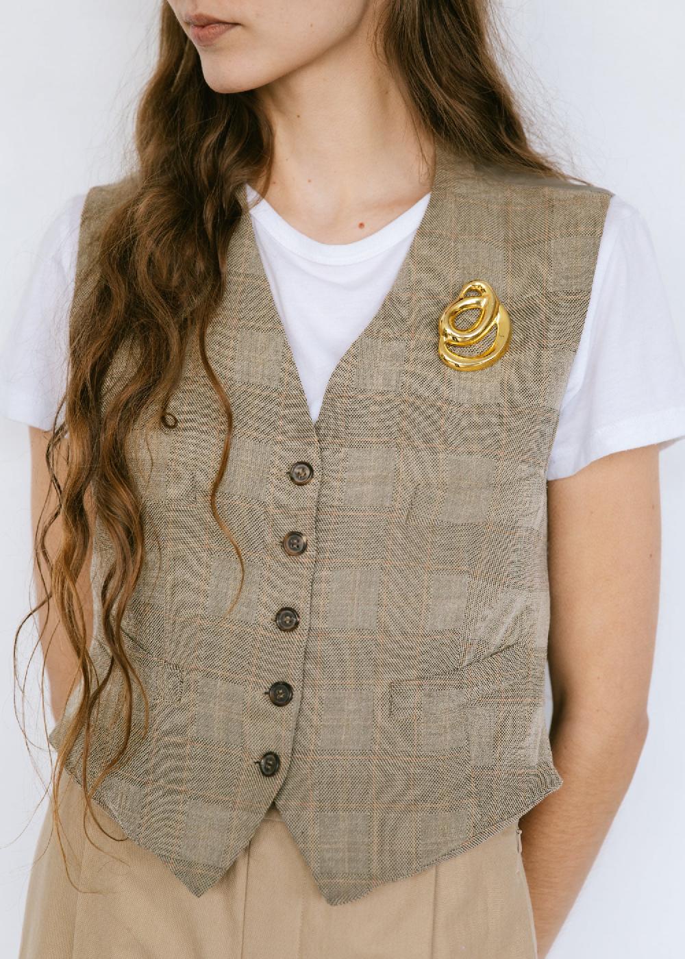 Estella Vintage 1990s DNKY Plaid Vest In Brown