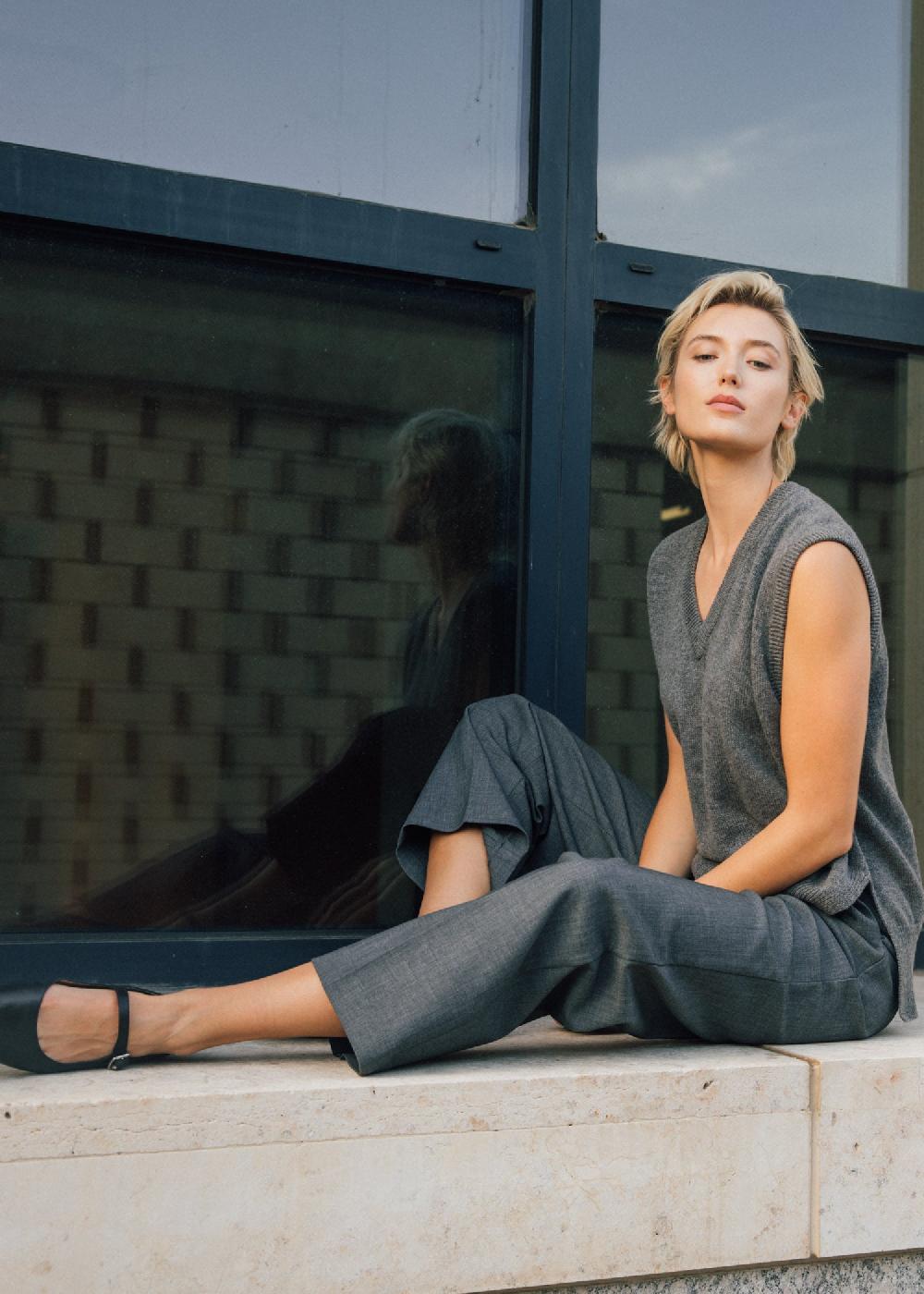 Estella Felicity Sweater Vest In Iron Gray Cashmere