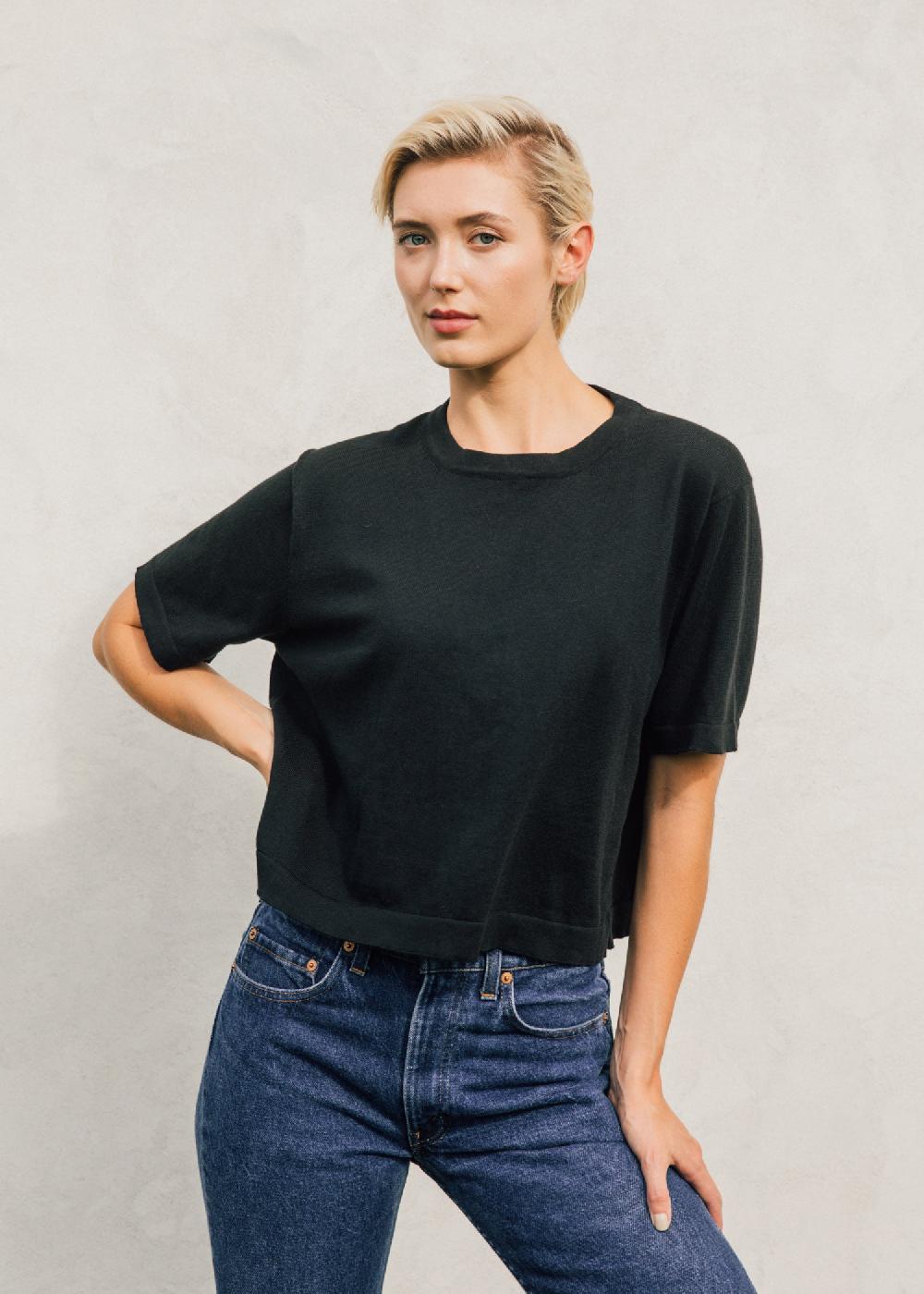 estella Fiona Cropped T-Shirt in Black Cotton Cashmere