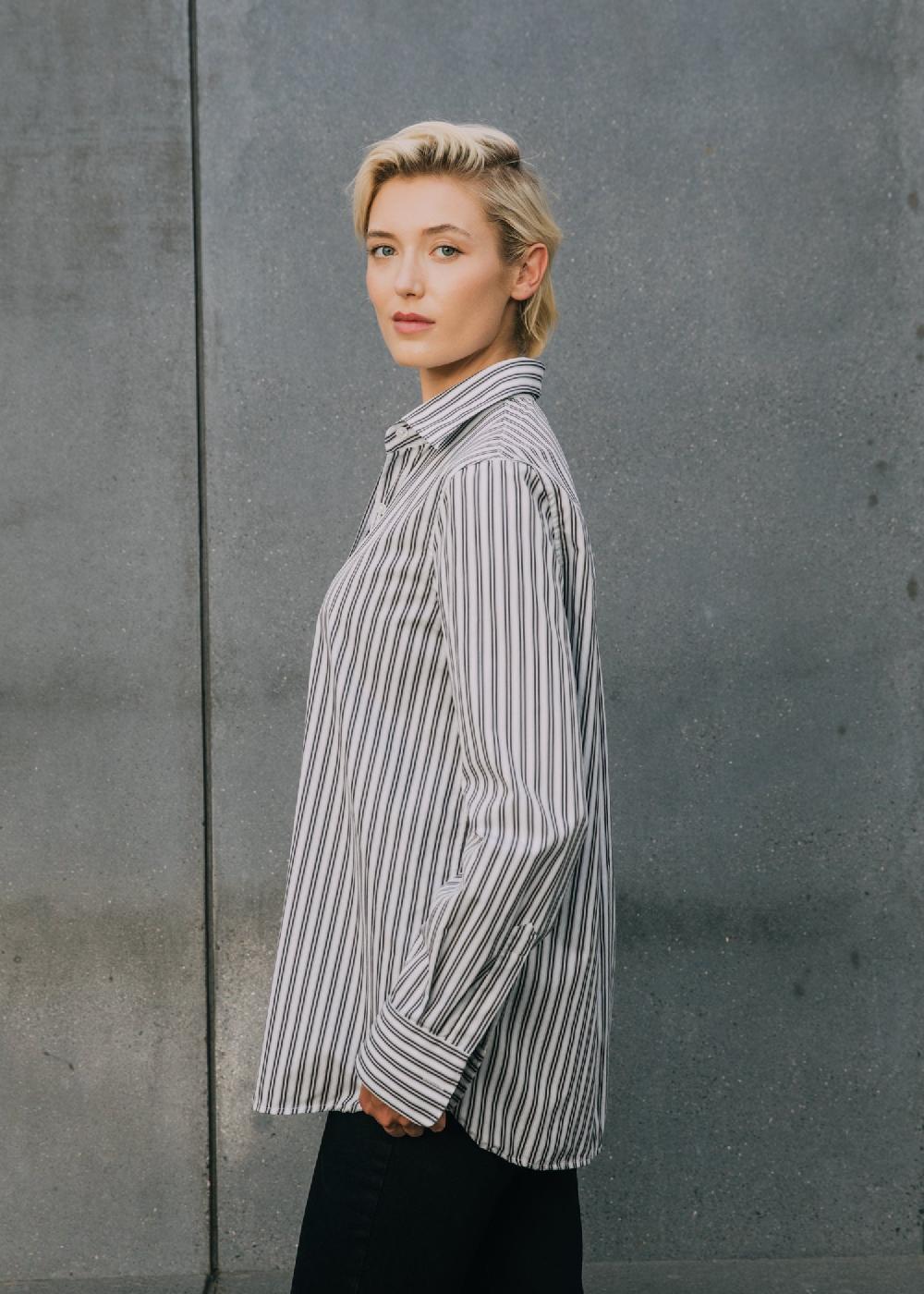 Estella Gemma Button Up Shirt In Toffee Stripe Cotton Poplin