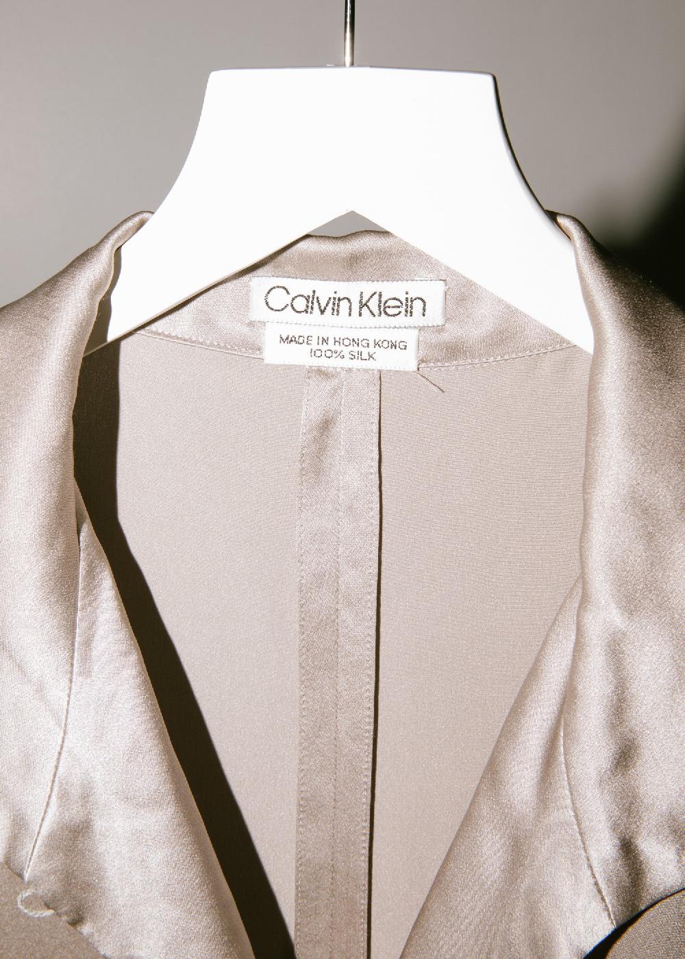 Estella Vintage 1980s Calvin Klein Dolman Sleeve Silk Blouse In Silver Taupe