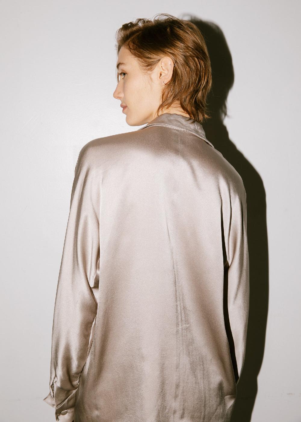 Estella Vintage 1980s Calvin Klein Dolman Sleeve Silk Blouse In Silver Taupe