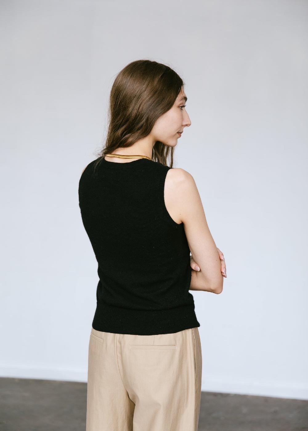 Estella Vintage 1990s Cashmere Knit Shell Tank In Black