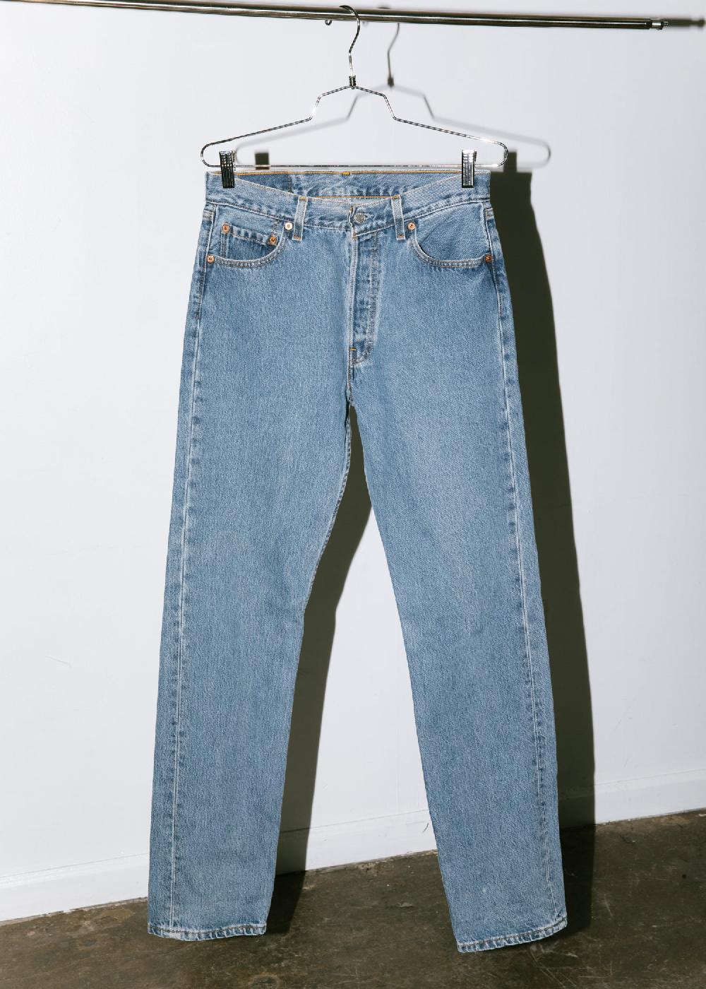 estella Vintage 1990s Levi's 501 denim jean in light wash