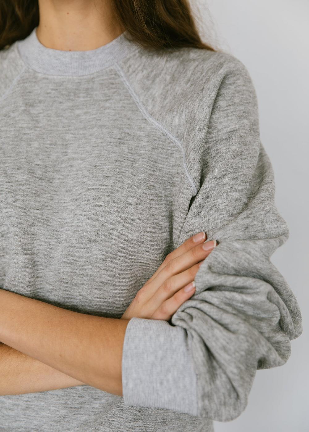 Estella Vintage 1990s Raglan Sleeve Sweatshirt In Heather Grey