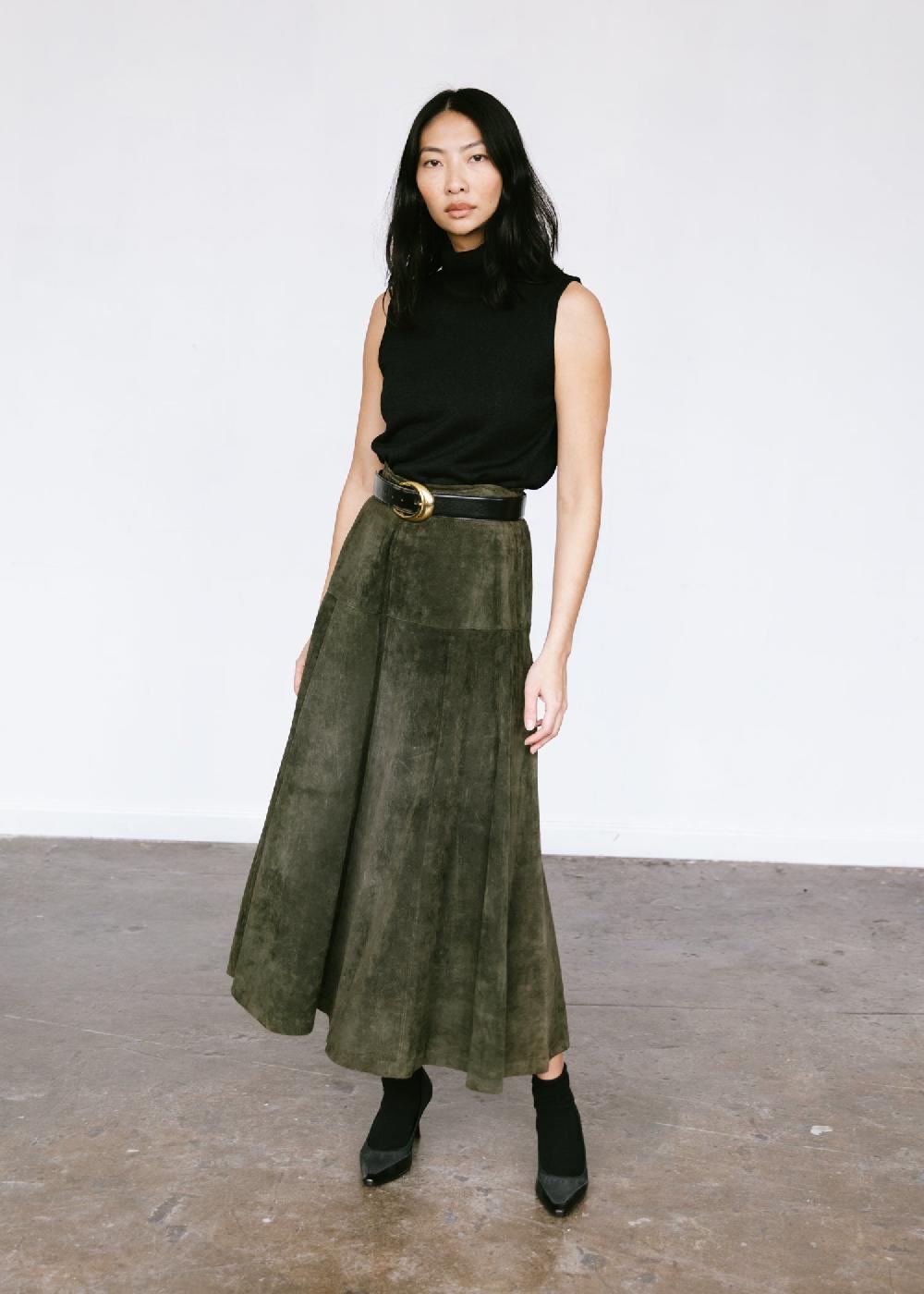 estella Vintage 1990s Suede Leather Midi Skirt in Moss Green