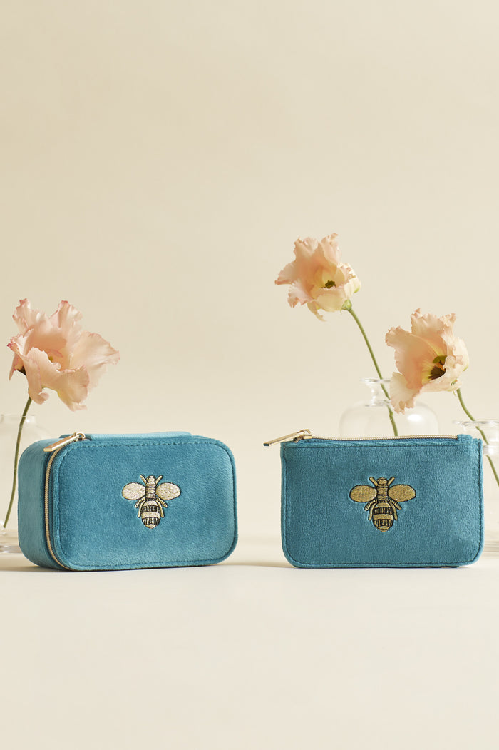 Estella Bartlett Embroidered Bee Card Purse Teal