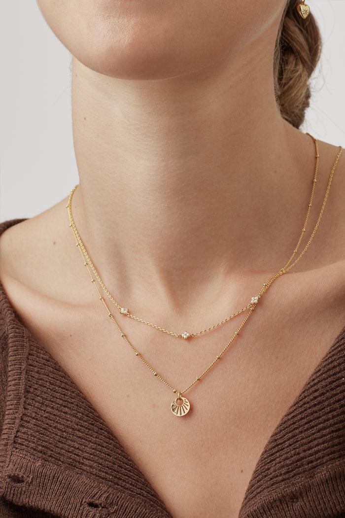 Estella Bartlett Mini Pearl Flower Necklace Gold Plated Packaging Message: Dreamer