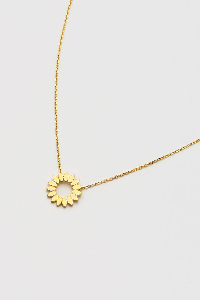 Estella Bartlett Modern Flower Necklace Gold Plated Packaging Message: She Believed She Could So She Did