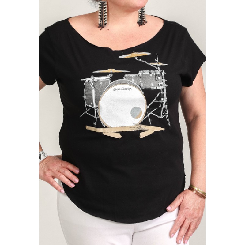 Estilo Estilo Clothing™ Drum Set & Broken Sticks Cut Boat Neck T-shirt Black