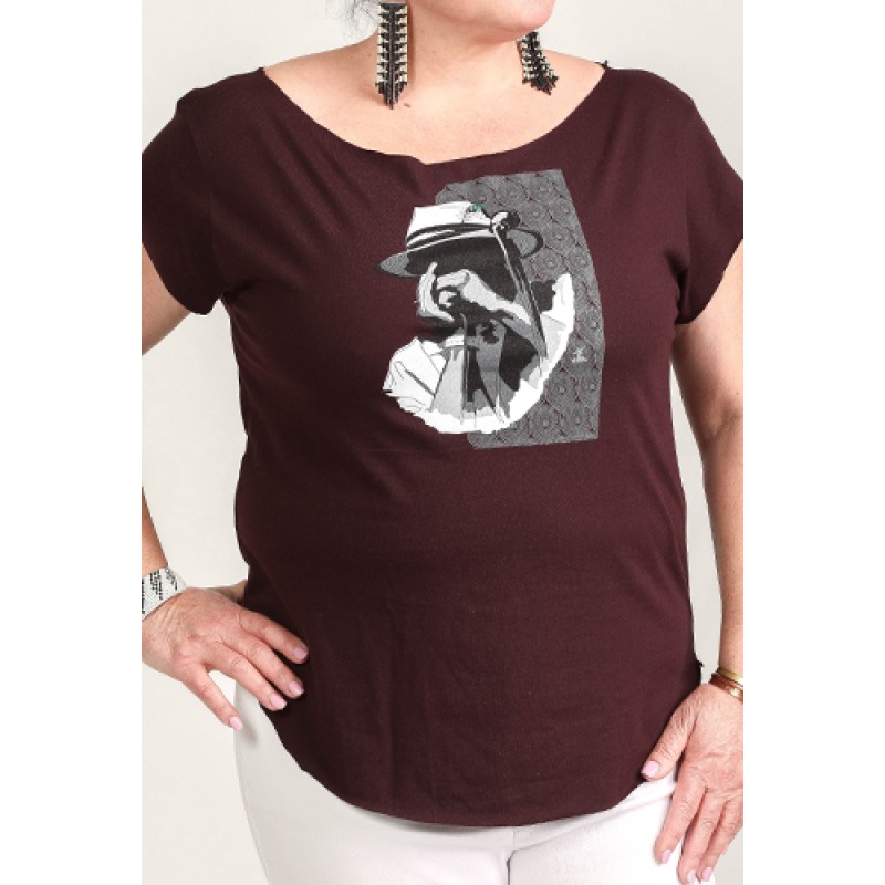 Estilo Estilo Clothing™ Harmonic Blues Harmonica Player Cut Boat Neck T-shirt Oxblood