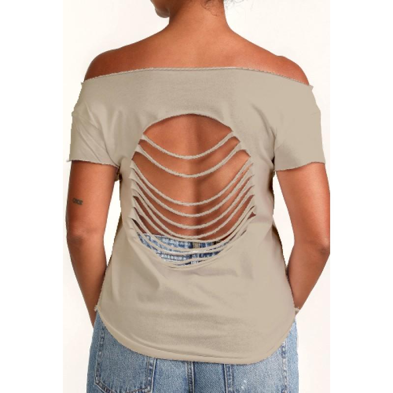 Estilo Estilo Clothing™ La Cumbia De Colombia Y Panama Cut Boat Neck T-shirt Warm Gray