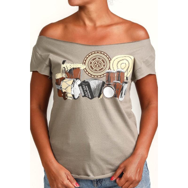 estilo Estilo Clothing™ La Cumbia de Colombia y Panama Cut Boat Neck T-shirt Warm Gray