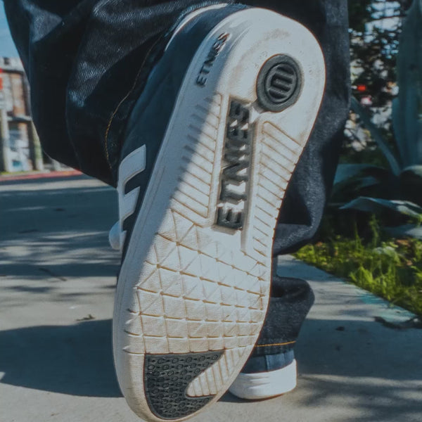 Etnies Locut SAGE