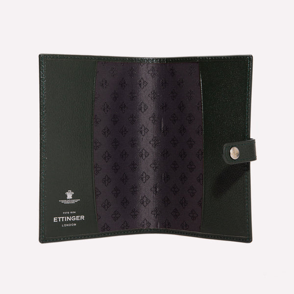 Ettinger Capra AirTag Passport Case Forest Green