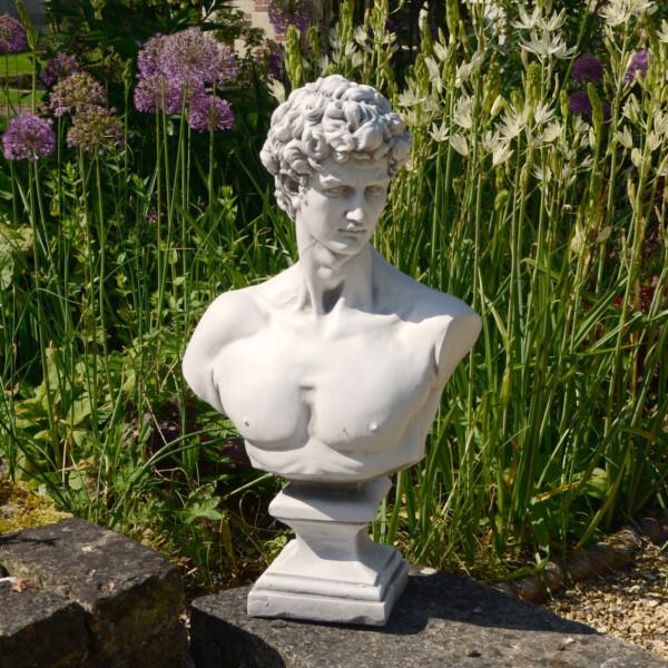 europa leisure David Bust