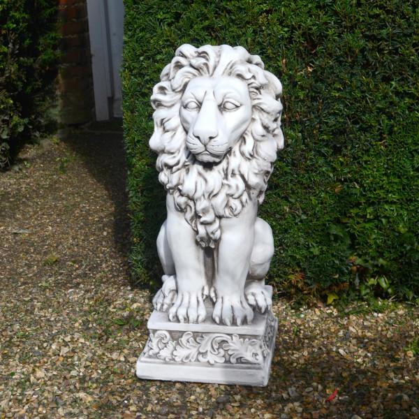 Europa Leisure Small Lion - Antique Stone Effect