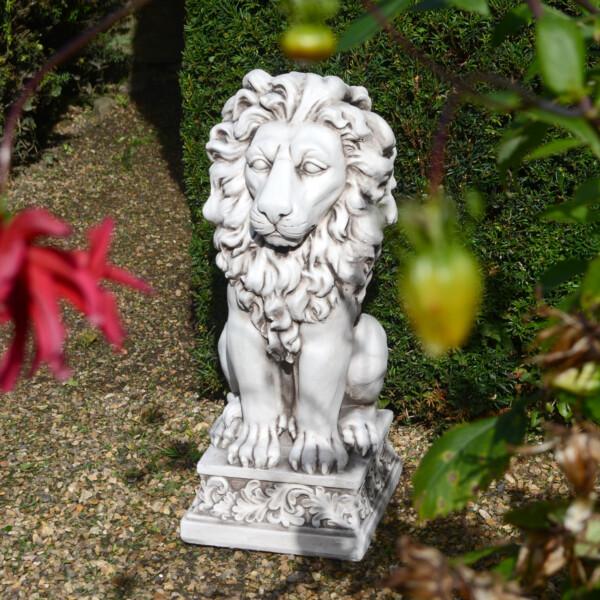 europa leisure Small Lion - Antique Stone Effect