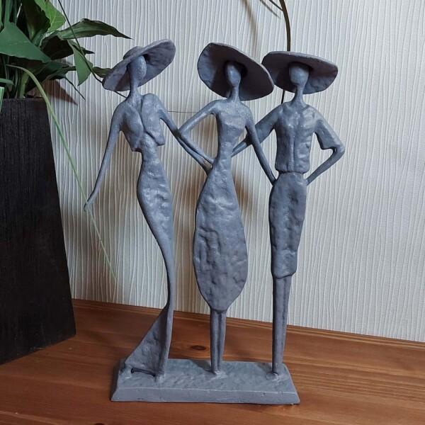 europa leisure Ladies At The Races - Elur Iron Figurine Grey Shimmer - Europa Leisure (UK)