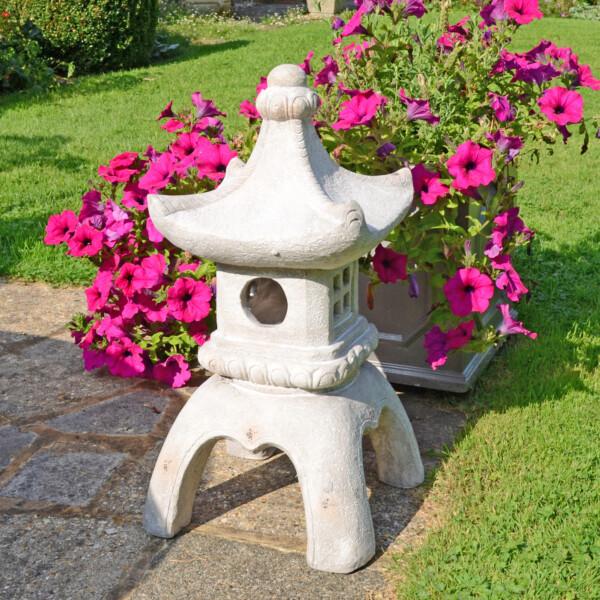 europa leisure Pagoda Lantern Large 63cm Weathered Light Stone Effect europa leisure Pagoda Lantern Large 63cm Weathered Light Stone Effect