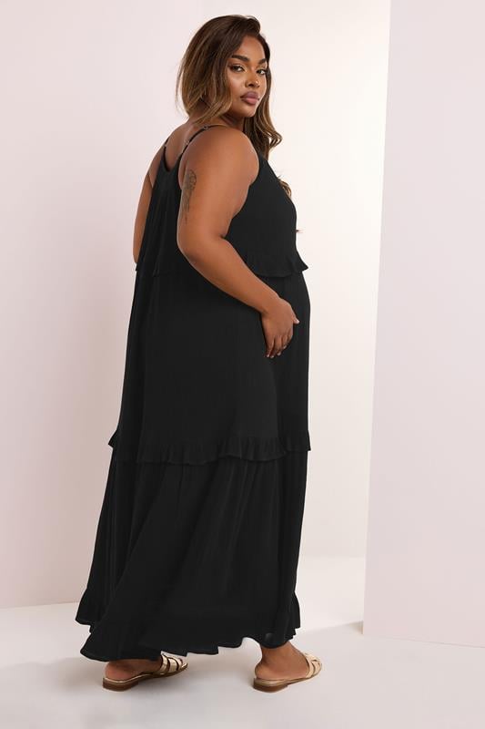 Evans BUMP IT UP MATERNITY Curve Black Tiered Frill Maxi Dress