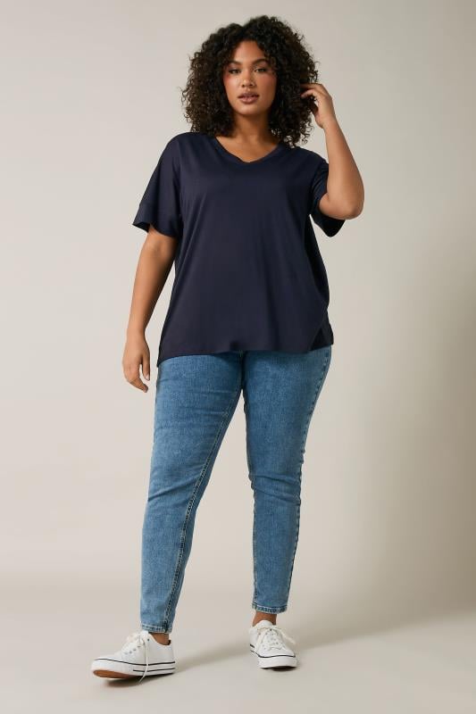 Evans EVANS 2 PACK Curve Navy Blue & White V-Neck Modal Rich T-Shirts