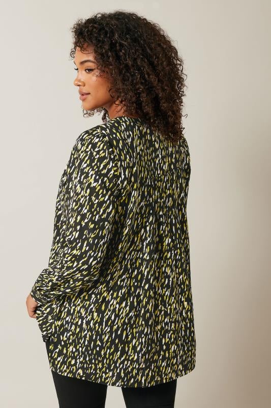 Evans EVANS Curve Black Abstract Print Notch Neck Blouse